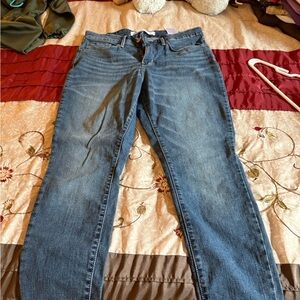 Women’s Levi skinny jeans